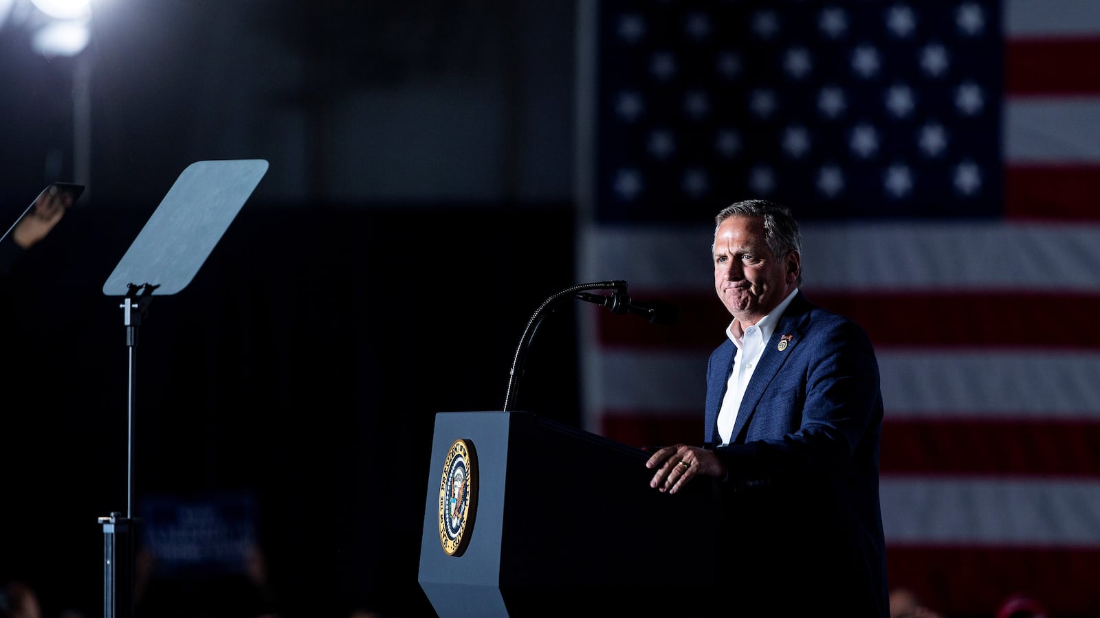 2018-10-28T015444Z_758861450_RC1D1086E120_RTRMADP_3_USA-TRUMP_jqtmhu