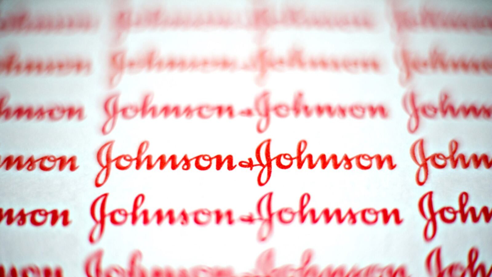 cheats/2012/02/15/rejected-u-s-hip-implants-sold-abroad/corporate-apologies-johnson_ts6bri