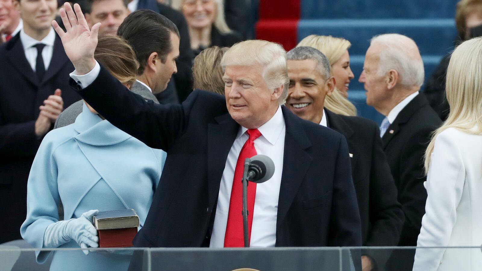 cheats/2017/01/20/donald-trump-rails-against-american-carnage-in-populist-inaugural-speech/170120-trump-inauguration-speech-cheat_zdnssq