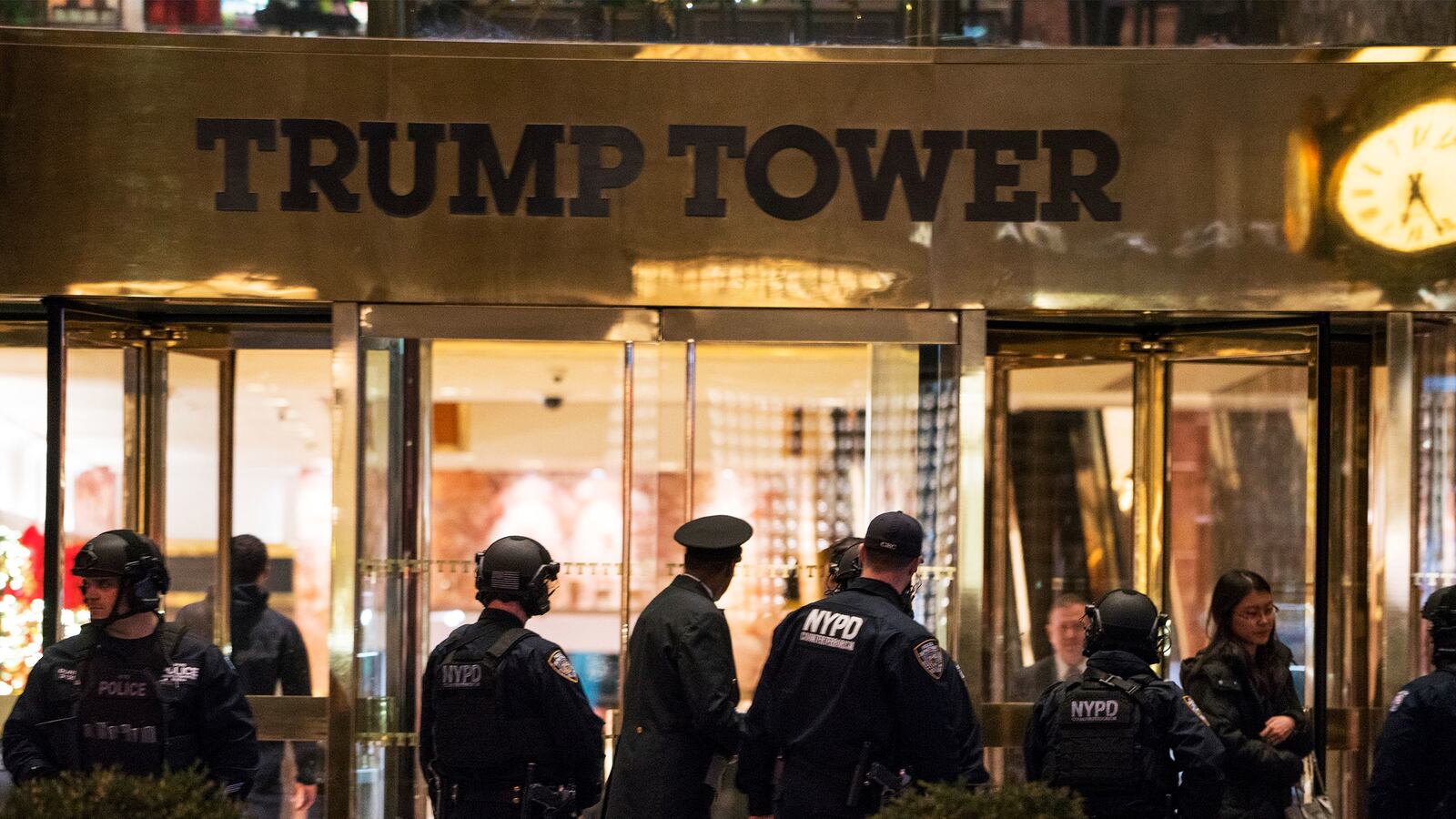 articles/2016/12/27/trump-tower-evacuation-opens-new-phase-of-our-post-9-11-weird-normal/161227-daly-trump-tower-evacuation_yxagte