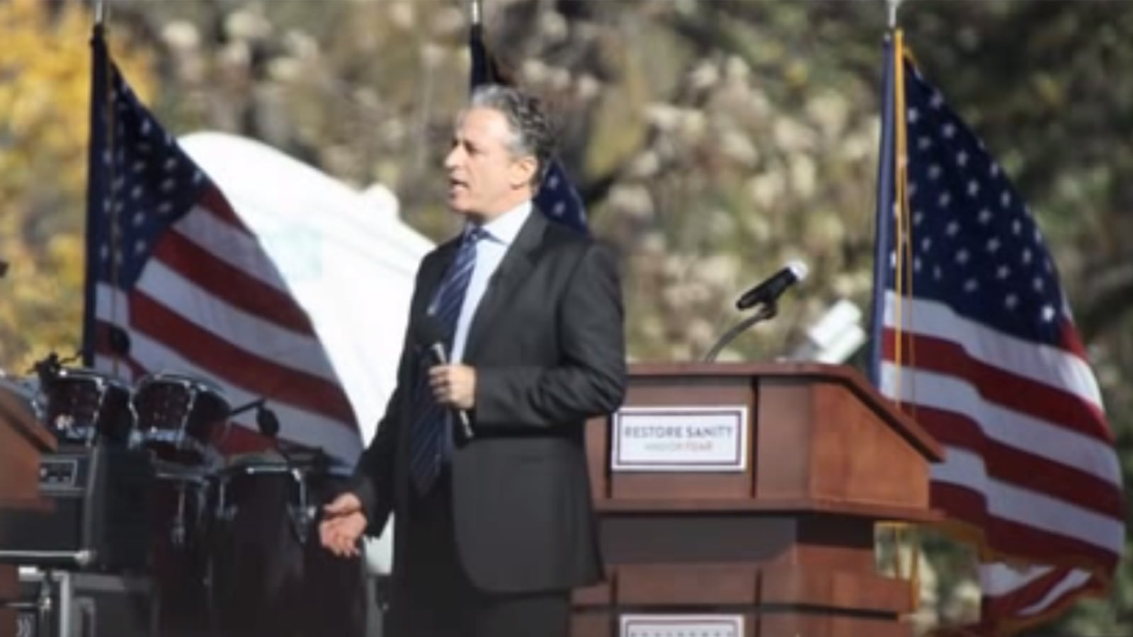 articles/2015/02/11/7-moments-when-jon-stewart-led-america/150211-vidblog-stewart3-tease_mnhupz