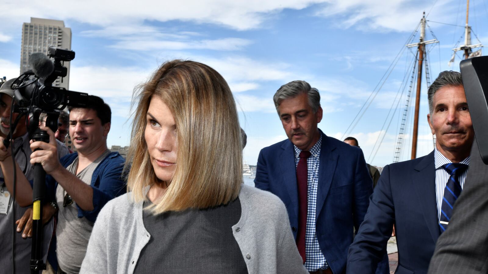 2019-08-27T000000Z_971975289_RC1C12CC2550_RTRMADP_3_USA-EDUCATION-CHEATING_k3oakn