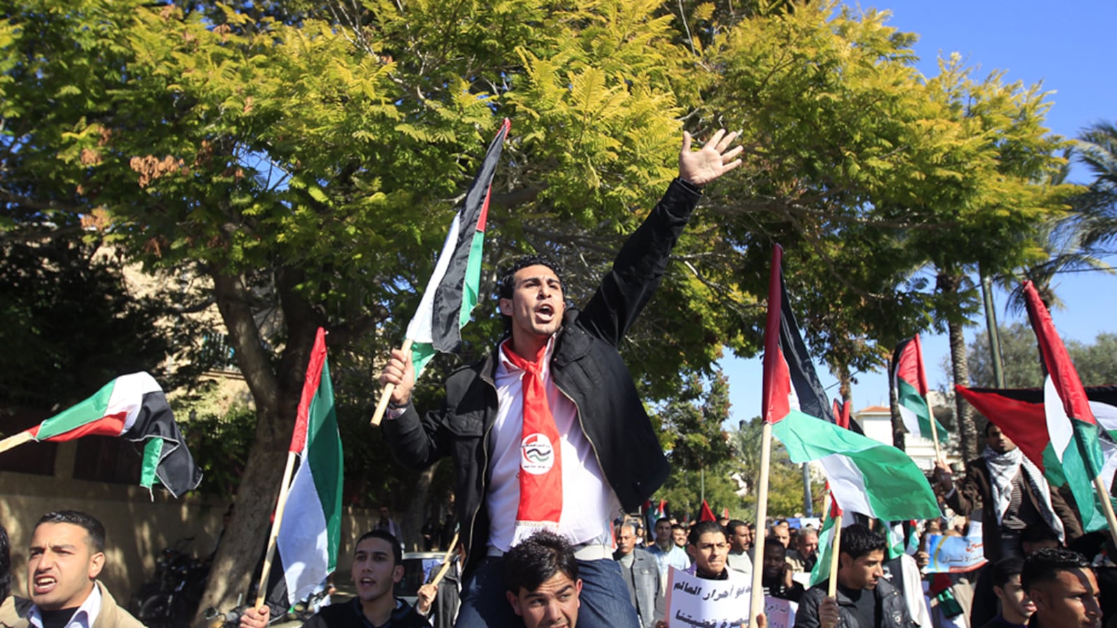 cheats/2011/12/10/palestinians-angry-at-newt-s-remarks/palestinians-angry-gingrich-comments-cheat_x2jdiz