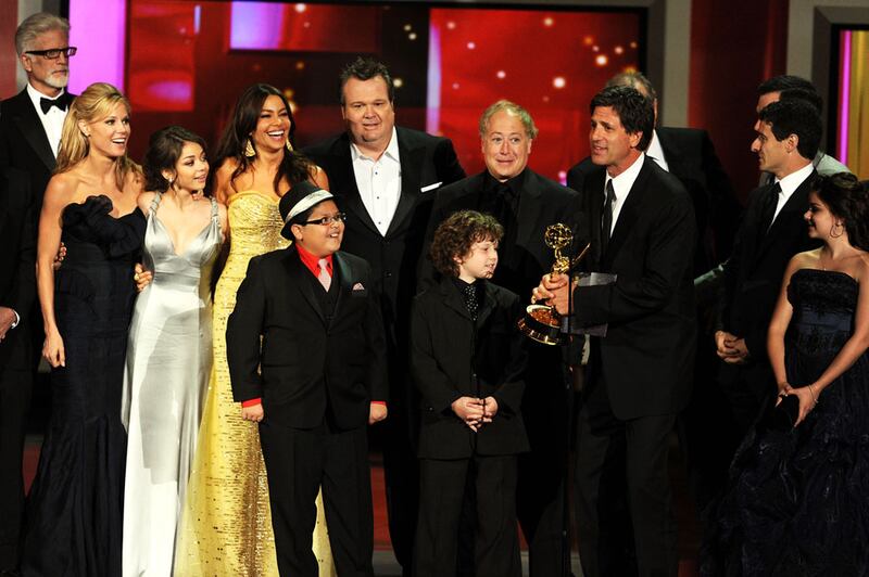 galleries/2010/08/29/2010-emmy-awards/emmy-red-carpet---modern-family_q4inap