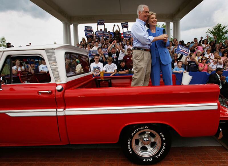 galleries/2010/01/20/was-it-the-truck/truck-campaigning---clinton_qf9rty