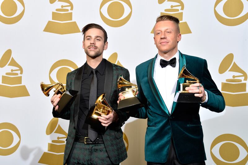 articles/2014/01/27/the-grammys-train-wreck-an-insult-to-lou-reed-hip-hop-and-good-taste/140127-grammys-disaster-stern-tease2_obfvgq