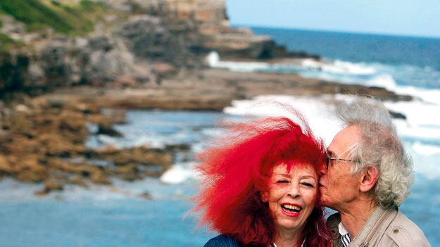 galleries/2009/11/25/remembering-jeanne-claude/jeanne-claude-4_ljax5a