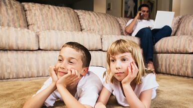 articles/2011/03/19/sats-reality-tv-question-why-tv-is-good-for-kids/spencer-tv-kids_167823_arkq9o