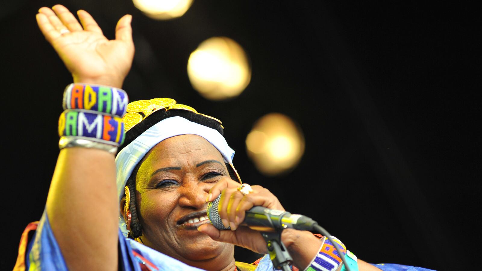 cheats/2013/01/25/mali-militants-new-fight-music/130125-mali-singing-fighters-cheat_rtfwbm