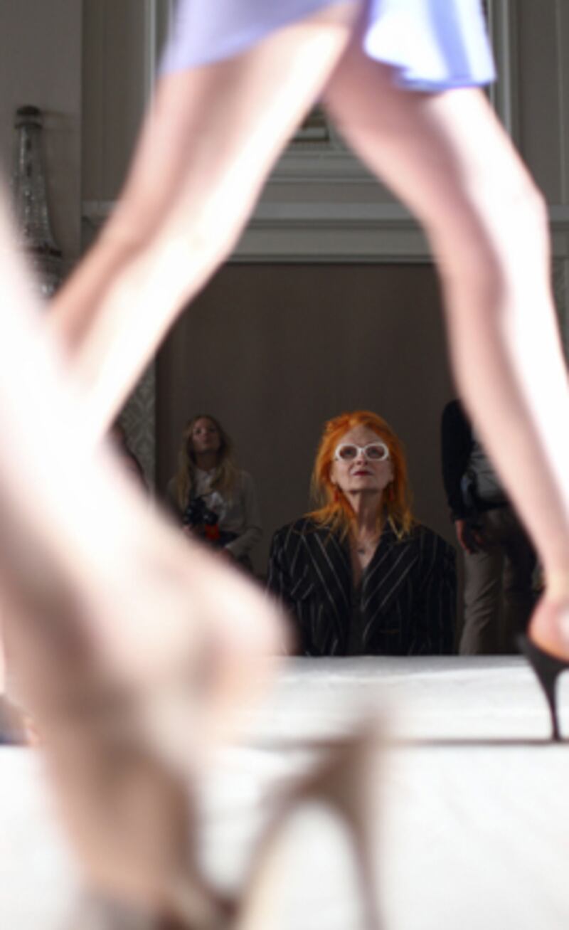 galleries/2010/09/19/london-s-first-days/londons-first-days---11_dn0jph