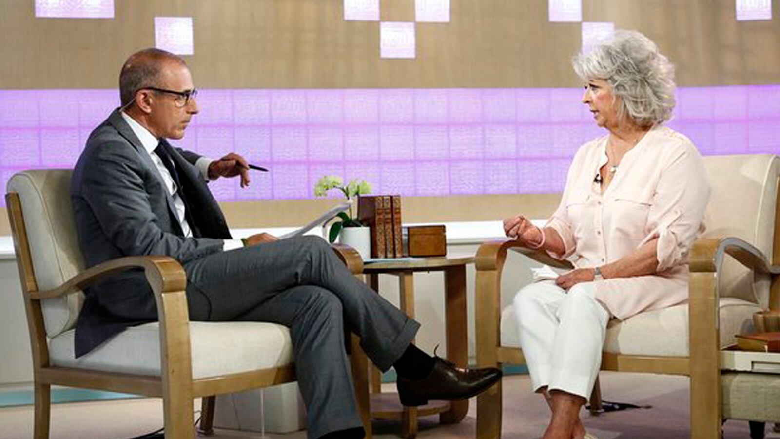 articles/2013/06/26/paula-deen-apologizes-again-on-today-do-you-forgive-her-yet/130626-Fallon-Paula-Deen-tease_bu648p
