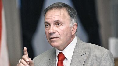 articles/2010/10/26/can-tom-tancredo-become-governor-of-colorado/curtis-tom-tancredo_136593_xmazn7