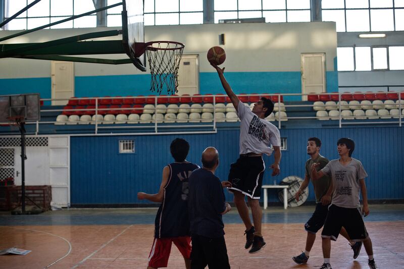 galleries/2014/02/16/afghanistan-s-michael-jordan-photos/140215-afghanistan-bball1_cvew3h