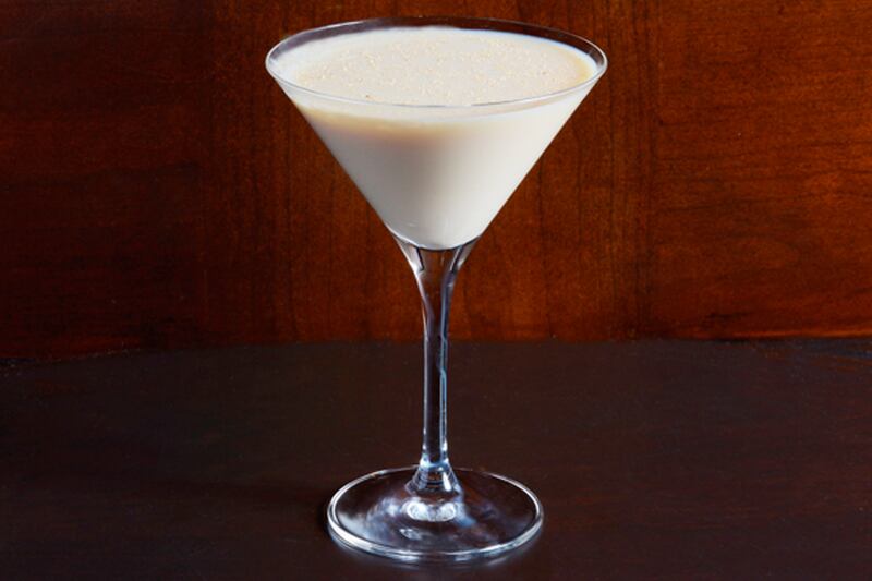 articles/2017/02/15/the-best-st-patrick-s-day-cocktails/171213-Ventriloquist-tease_j7qdtm