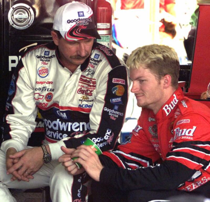galleries/2010/04/01/family-business/family-business---earnhardt_iqwomn