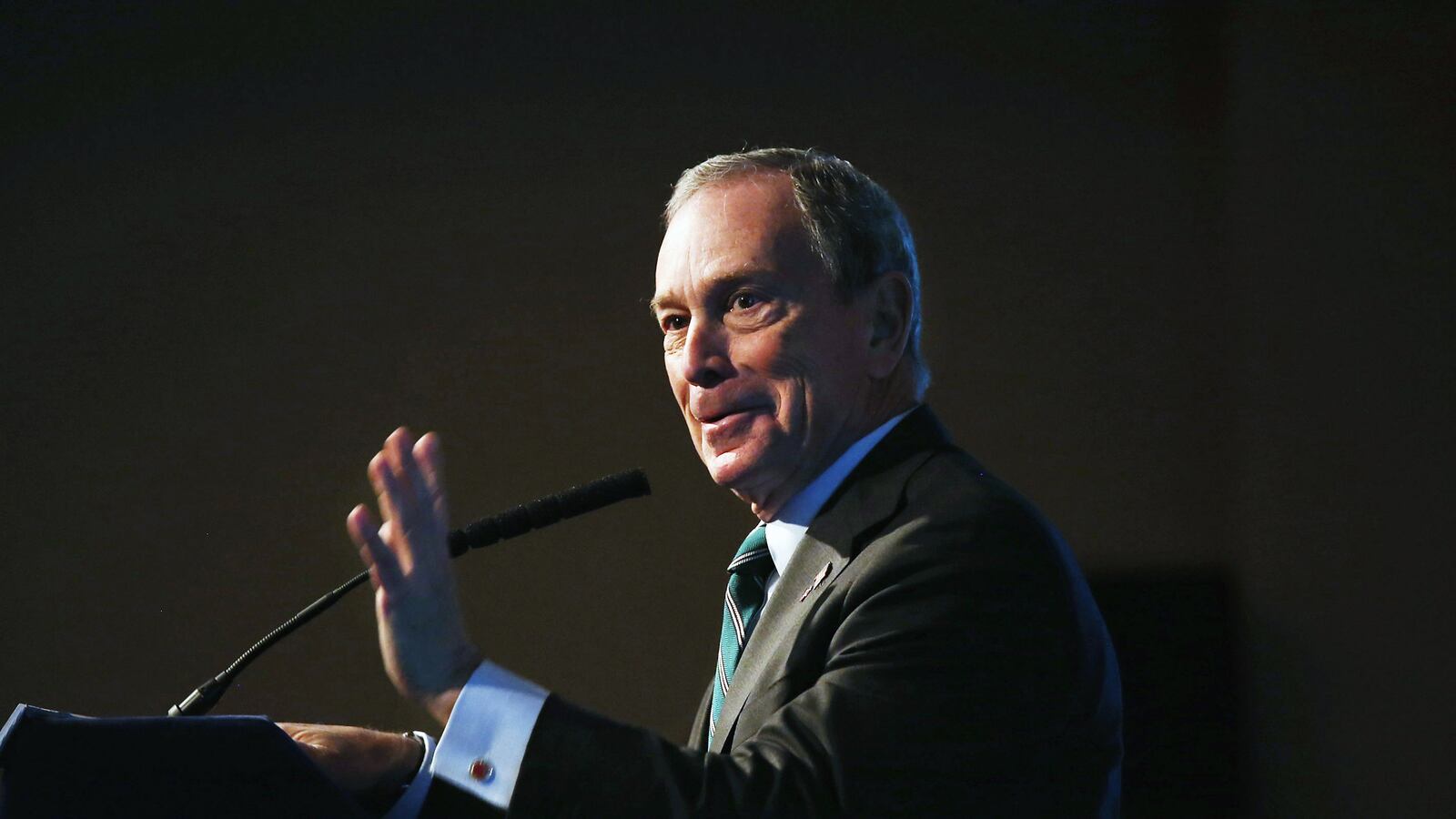 cheats/2012/12/17/bloomberg-act-on-guns-now/bloomberg-gun-epidemic-presser-cheat_ciojbj