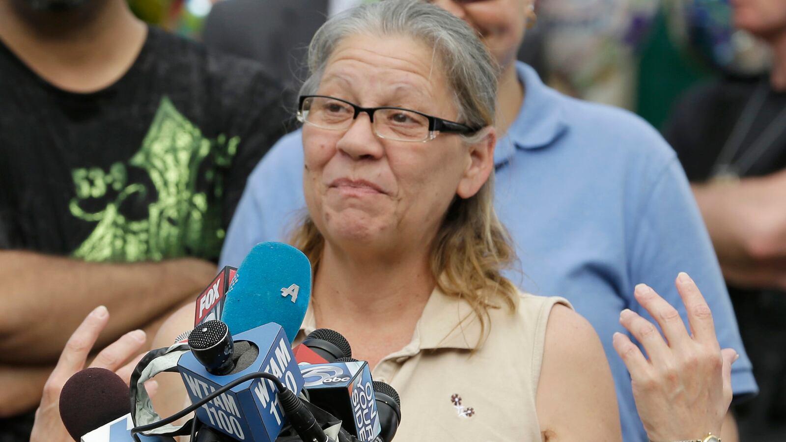 cheats/2013/05/12/best-mother-s-day-for-cleveland-victim-s-mom/130512-nancy-ruiz-cheat_tmxqsi