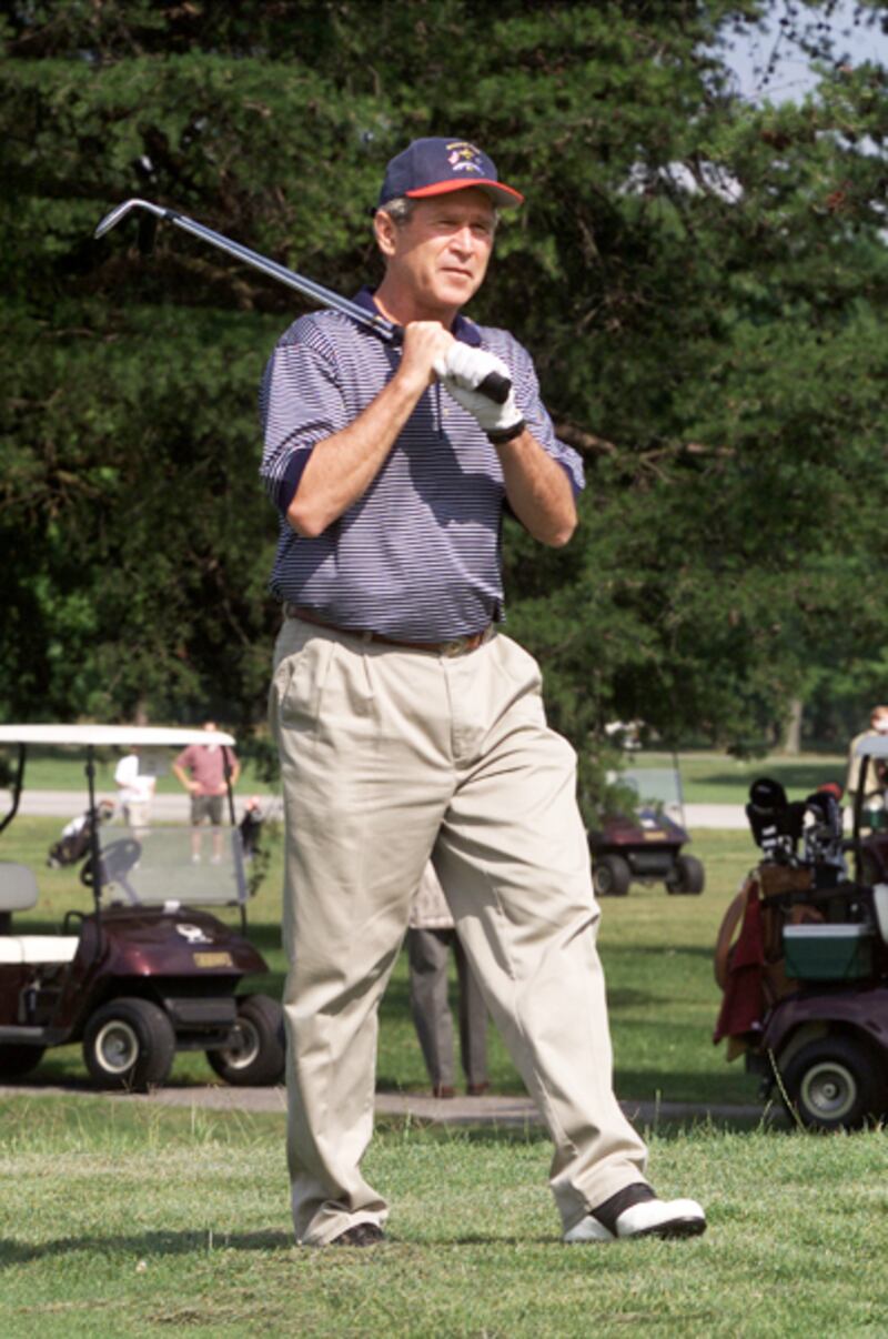 galleries/2011/06/20/presidential-golfing-style/george-w-bush-golf-fasion_ere3qt