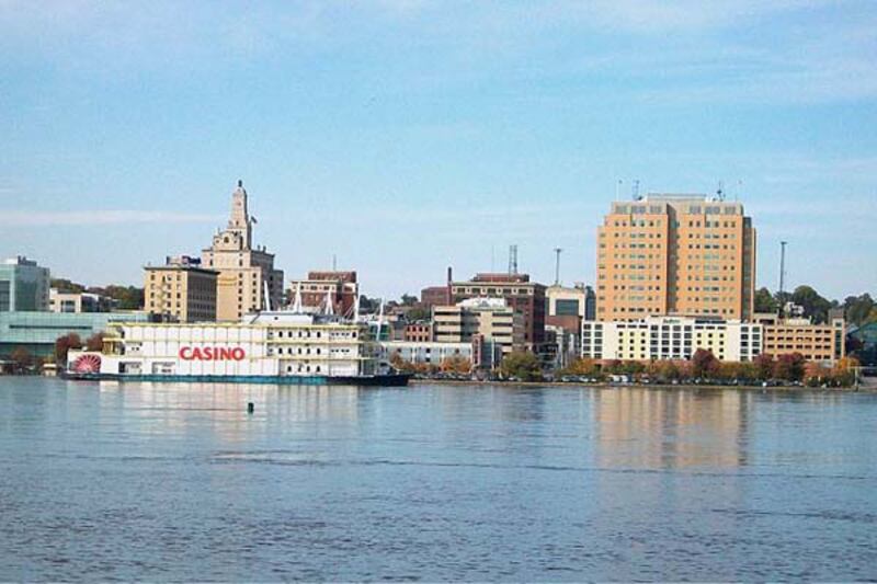 galleries/2012/07/23/best-american-cities-to-buy-a-house-from-minneapolis-to-fargo-photos/best-cities-for-house-purchase-22-davenport-ia_nwyifn