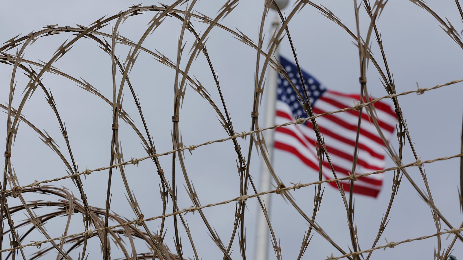 2021-10-06T141514Z_1591216846_RC2E4Q9U7LPC_RTRMADP_3_USA-COURT-GUANTANAMO_zh3yjt