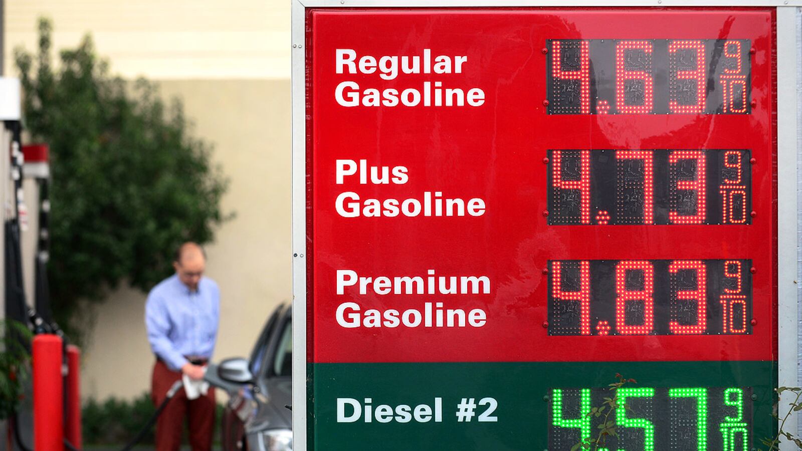 cheats/2012/10/07/gas-prices-rise-in-california/gas-prices-california-cheat_y1bfiy