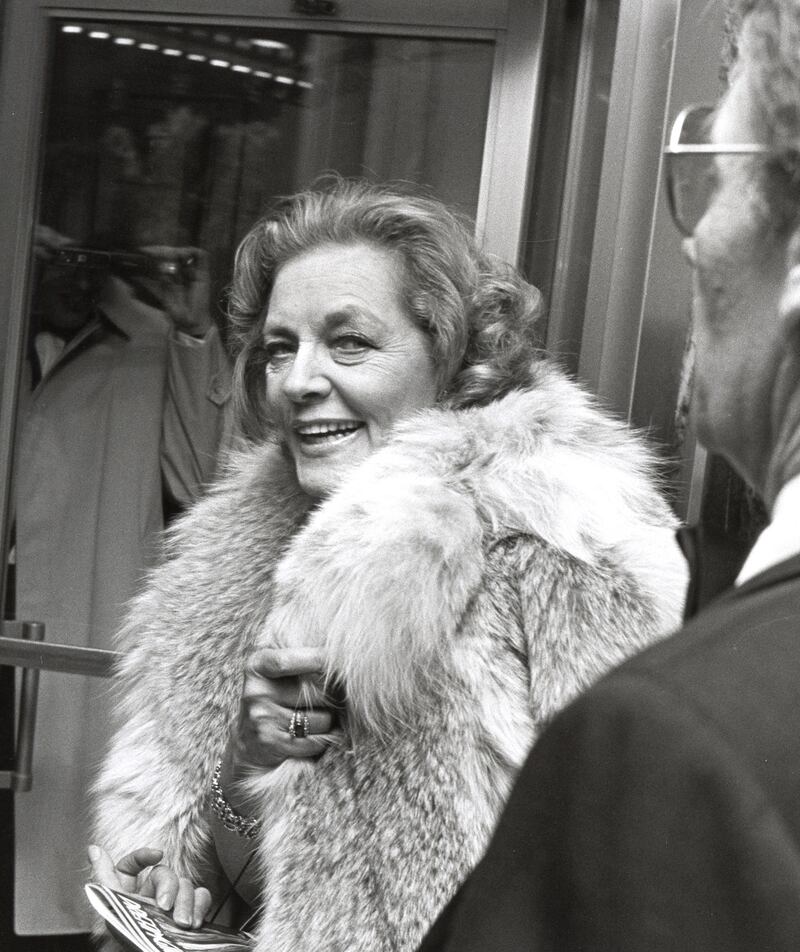 galleries/2014/08/13/lauren-bacall-dead-at-89-her-life-in-photos/140812-bacall-8_shxgwu