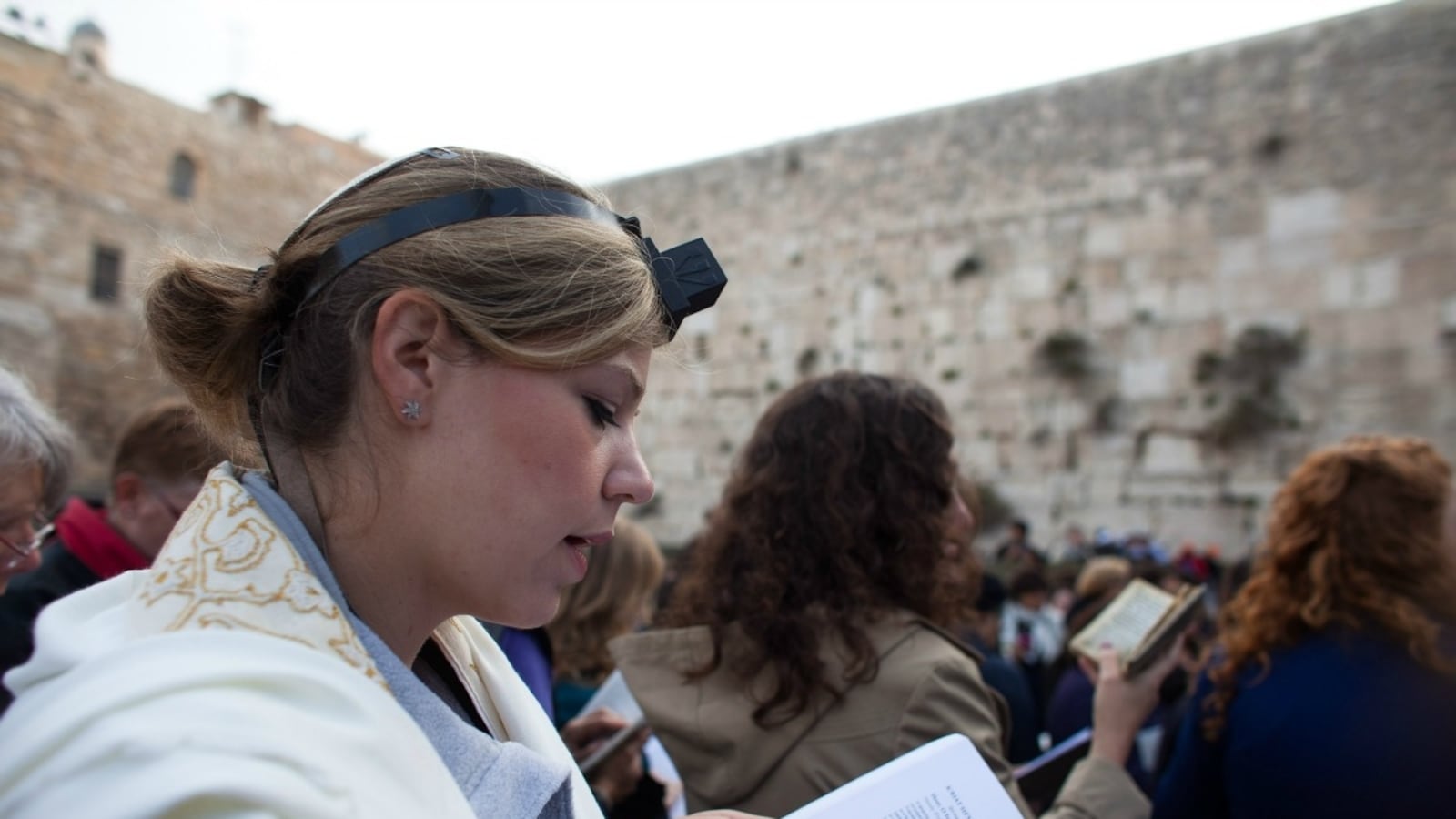 articles/2013/05/01/why-abandon-sharansky-s-kotel-compromise/130411-women-wall-cheat_ok24pl