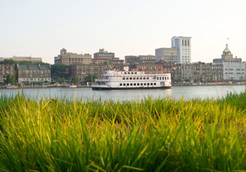 galleries/2011/05/31/best-cities-for-recent-grads/best-cities-for-grads-2011---savannah_wnhm4a