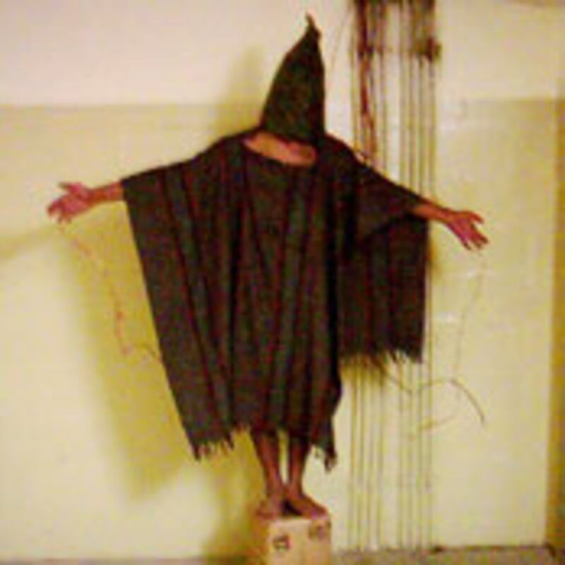 articles/2010/07/06/covering-torture-the-press-waterboarding-and-the-bush-legacy/bonner-torture_111808_mtpuhe