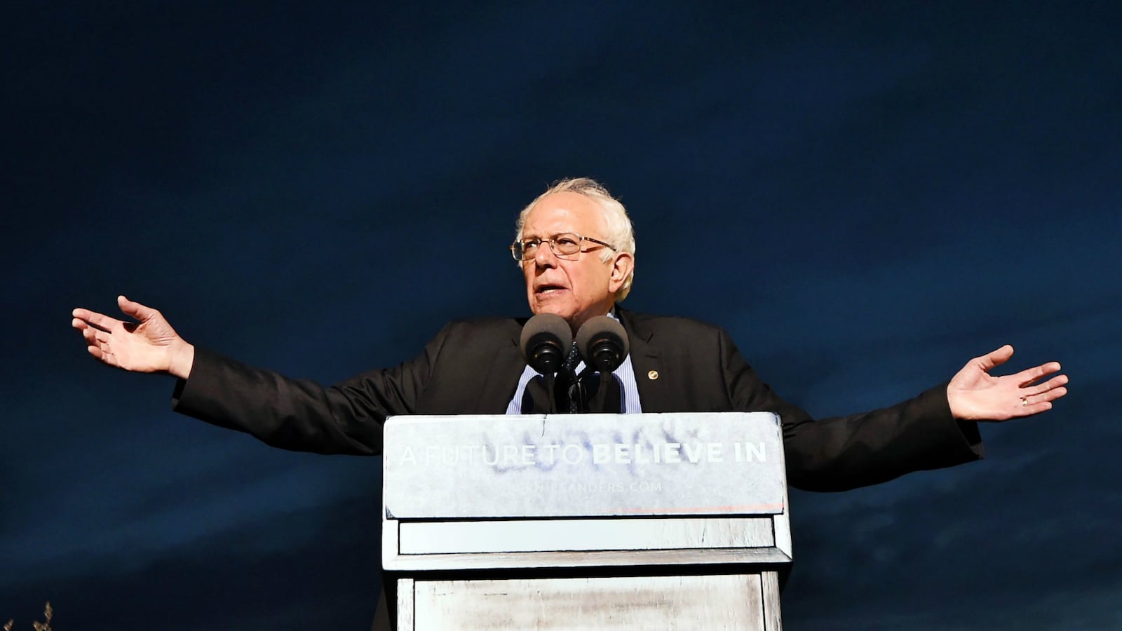 articles/2016/04/16/yes-the-pope-did-meet-bernie-sanders/041616-Bernie-Barbie_etgxos