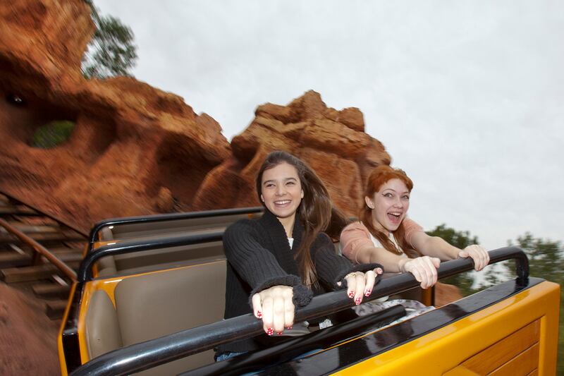 galleries/2012/07/21/celebrity-roller-coaster-faces-kim-kardashian-katy-perry-justin-bieber-and-more-photos/roller-coaster-faces-steinfeld_o0s1oo