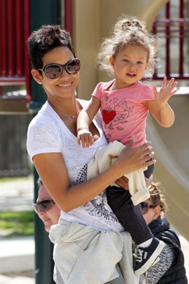 galleries/2011/12/19/most-influential-celebrity-kids-photos/nahla-aubry-celebrity-power-babies_awwhmo