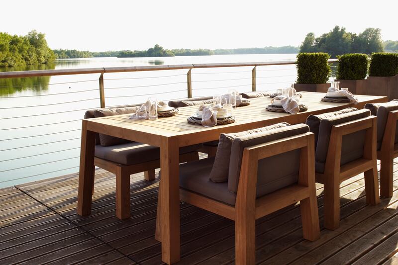 galleries/2014/04/19/omg-i-want-this-house-the-cotswolds-photos/140408-The-Lakes06_zcnjjy