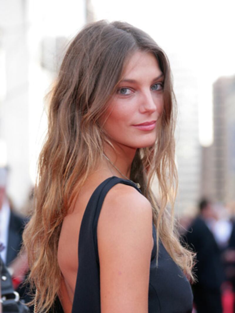 galleries/2009/11/15/high-paid-models/high-paid-models---daria-werbowy_ixmwnw