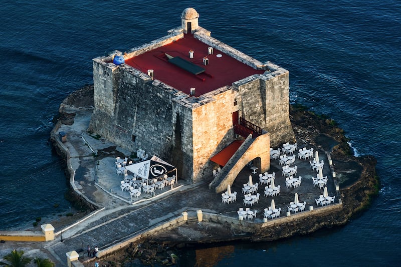 galleries/2015/05/03/you-ve-never-seen-cuba-like-this/150430-unseen-cuba9_vwvfry