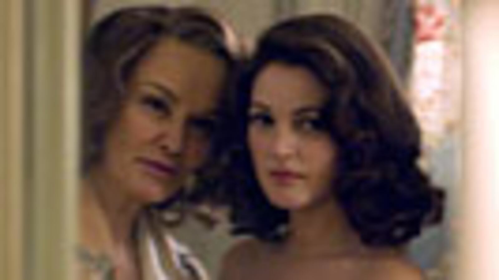 articles/2009/04/18/grey-gardens/syme-drew-barrymore_21729_ggd9lj