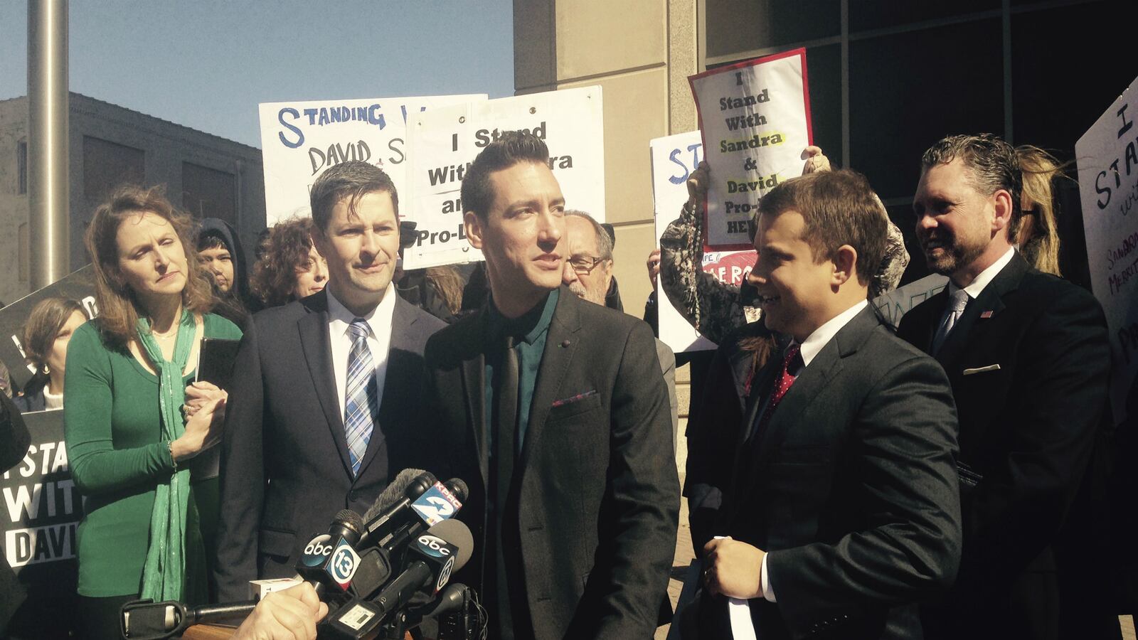 cheats/2016/04/06/planned-parenthood-sting-videos-seized/160406-David-Daleiden-planned-parenthood-cheat_wa7cbd