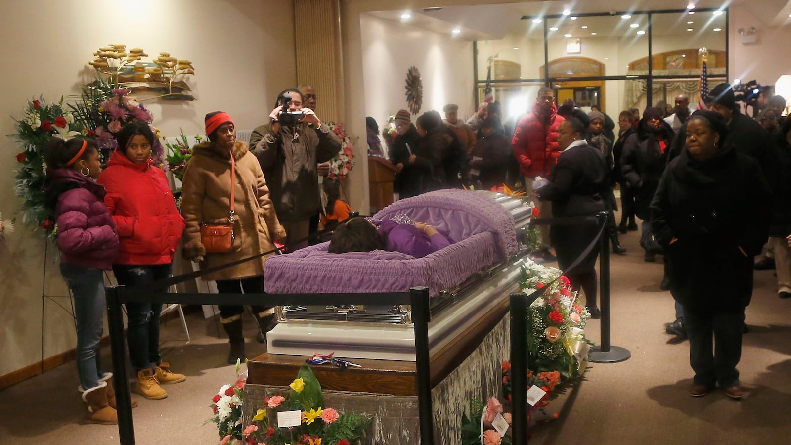 cheats/2013/02/10/obama-heartbroken-over-slain-teen/130210-hadiya-pendleton-funeral-cheat_gab2o6