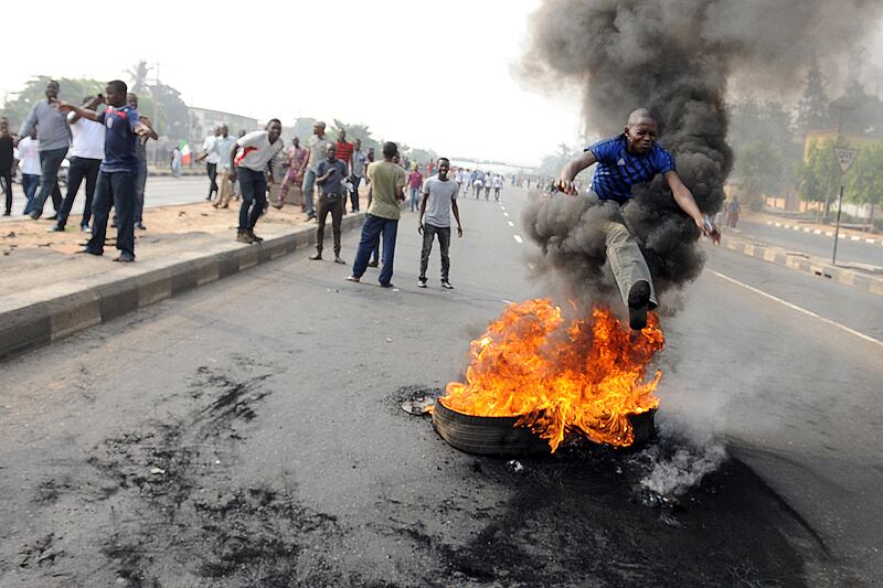 articles/2012/06/26/nigeria/picture-of-day-120109-1_rxuvyw