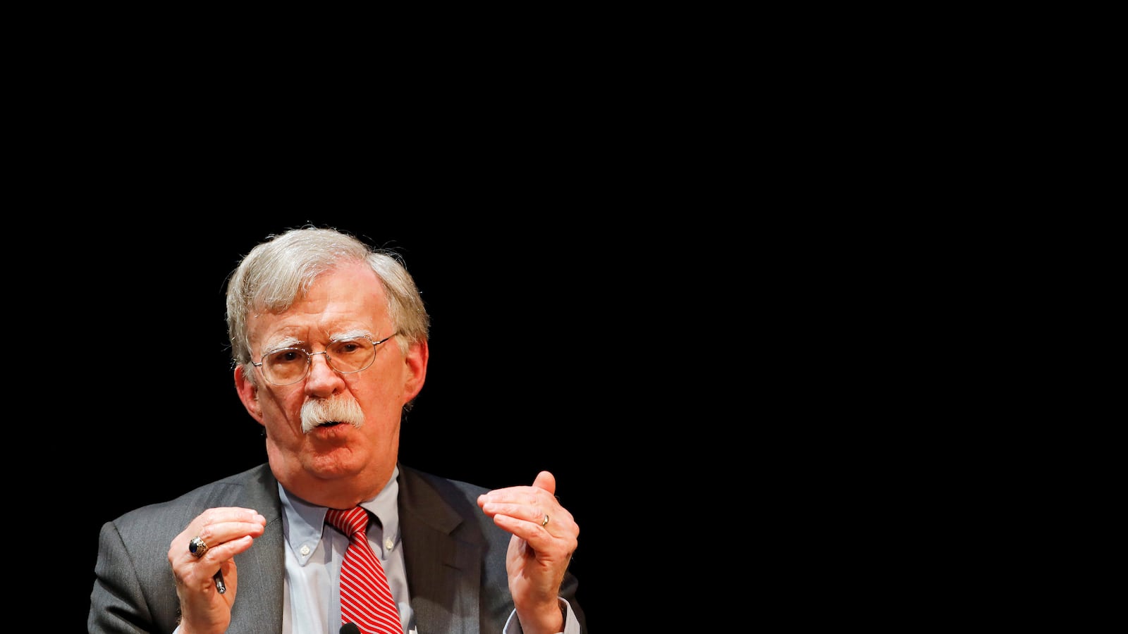 2020-06-15T000000Z_1600469606_RC2W9H9HDYHV_RTRMADP_3_USA-TRUMP-BOLTON-BOOKS_pvqnqc