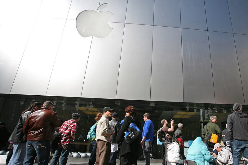 articles/2011/06/06/ios-5-icloud-announcement-apple-s-magic-act/apple-ios5-cloud-lyons_hvu2kp