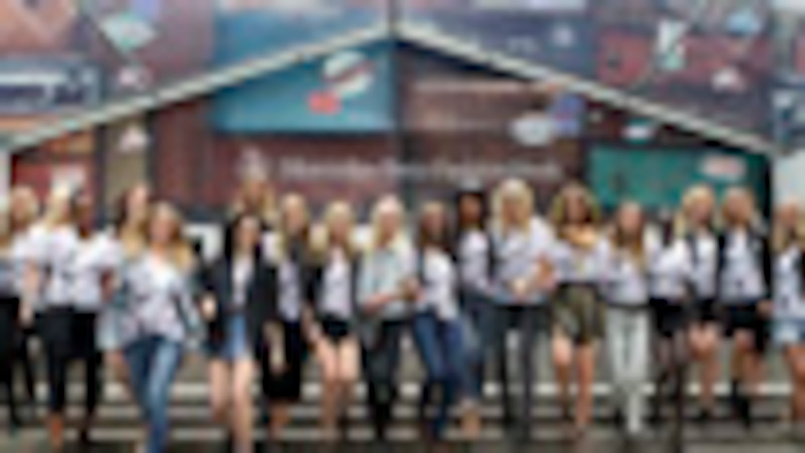 cheats/2010/02/23/fashionrsquos-night-out-will-be-cbs-special/fashionsnightout_rojwjg