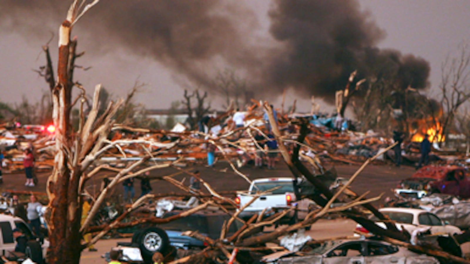 cheats/2011/05/23/joplin-missouri-wrecked-by-tornado-dozens-dead/mideast-tornadoes_182492_pdyqob