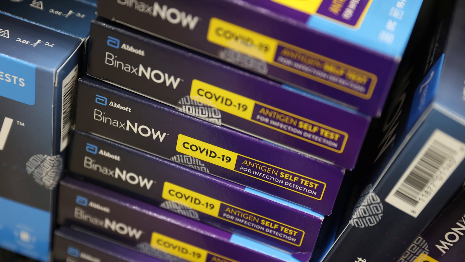 2021-11-13T001427Z_866135524_RC28TQ9F2RJL_RTRMADP_3_ABBOTT-RESULTS_v6fipf