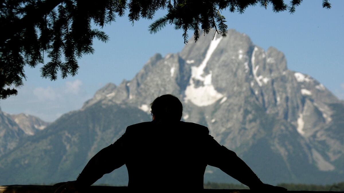 articles/2012/08/31/ben-bernanke-top-bankers-economists-flock-to-jackson-hole-for-policy-meeting/jackson-hole-conference-zeitlin_qaimas