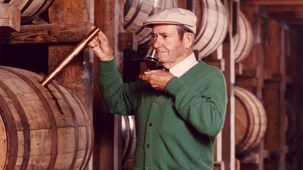 articles/2016/07/25/the-greatest-american-whiskey-bargain/160724-rothbaum-bourbon-embed-1_lmhm2f