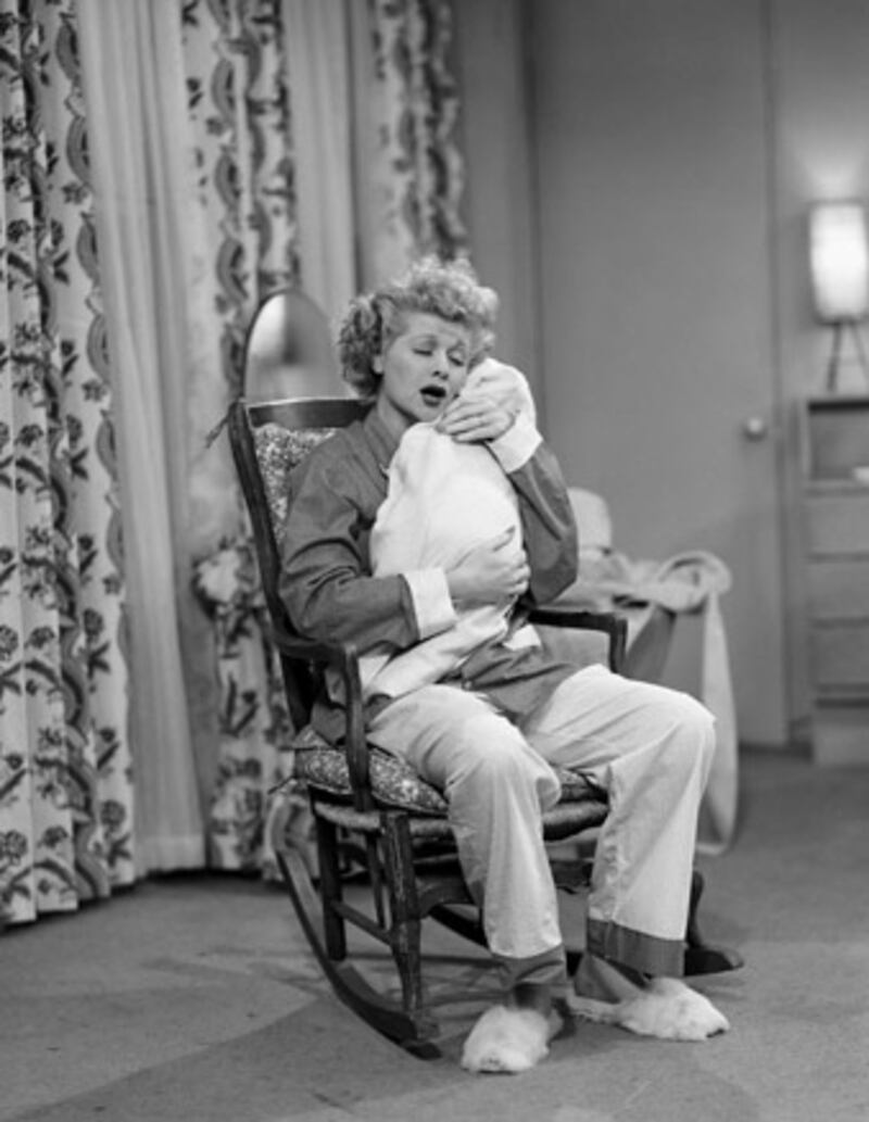 galleries/2009/04/21/baby-bumps-on-tv/baby-bumps---lucille-ball_v4nz4k