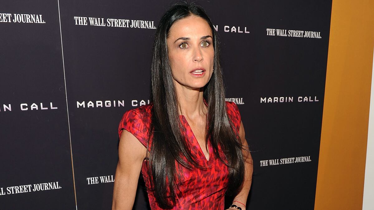 cheats/2012/01/25/demi-inhaled-nitrous-oxide-report/demi-moore-whipit-cs_vkrip8