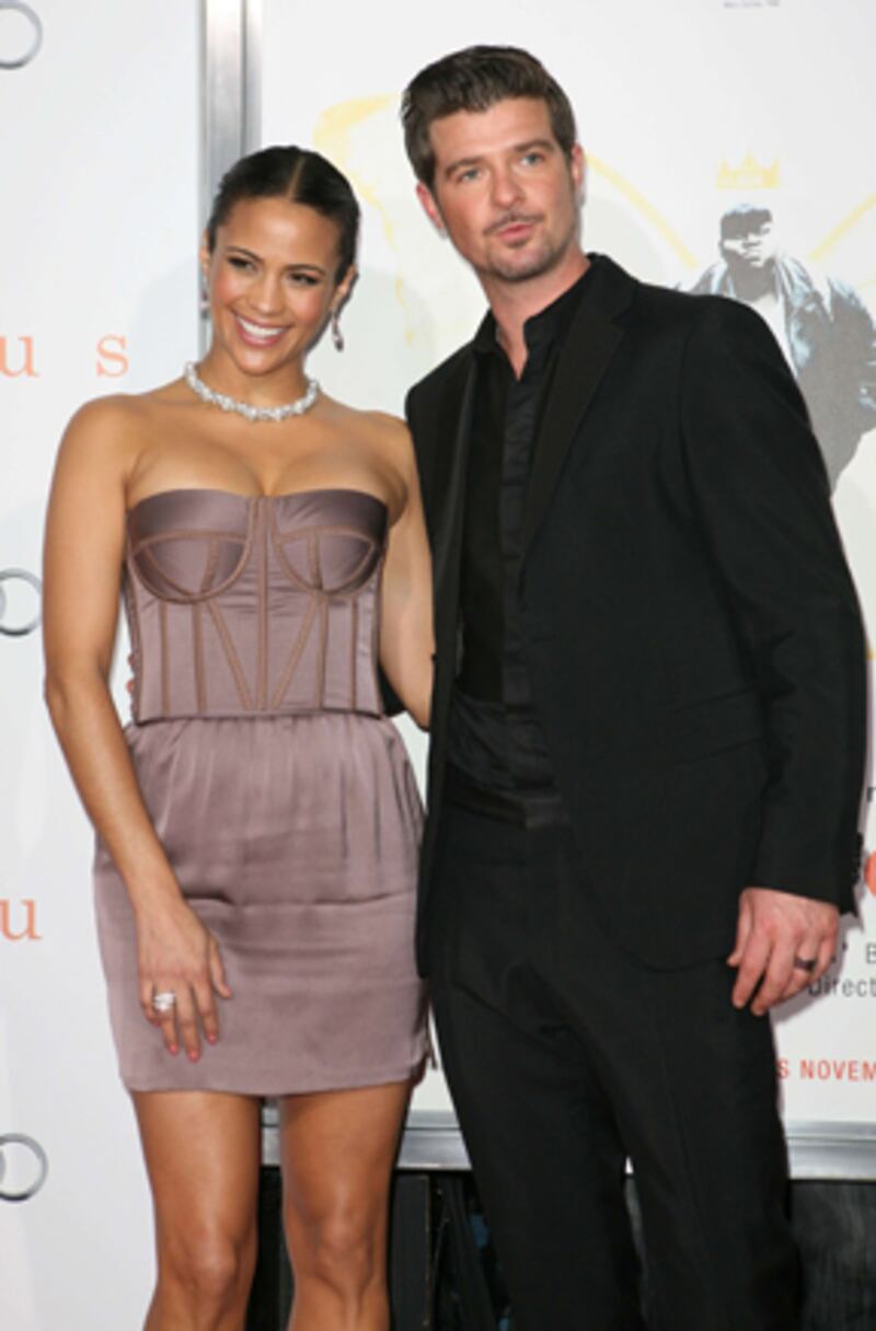 galleries/2009/11/02/precious-premiere/red-carpet---thicke-1_xfbybv