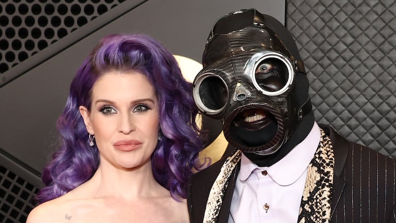 LOS ANGELES, CALIFORNIA - FEBRUARY 04: (L-R) Kelly Osbourne and Sid Wilson of Slipknot attend the 66th GRAMMY Awards at Crypto.com Arena on February 04, 2024 in Los Angeles, California. (Photo by Matt Winkelmeyer/Getty Images for The Recording Academy)